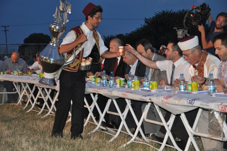 bereket konvoyu11.JPG